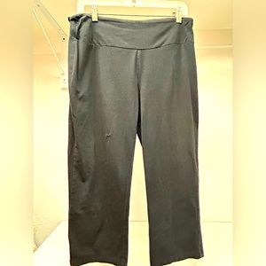 Coral Bay cotton and spandex capri workout pants. Sz PL